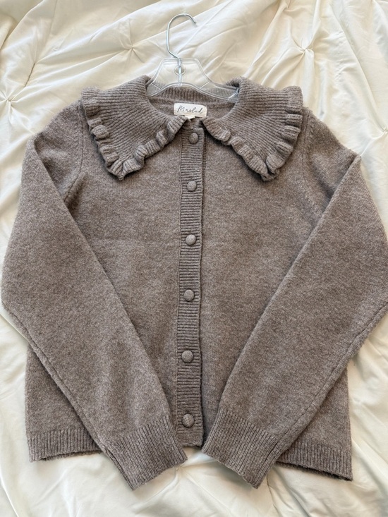 Marled Sweaters - Marled Ruffle-Collar Button-Front Cardigan - XS, Taupe - NWOT